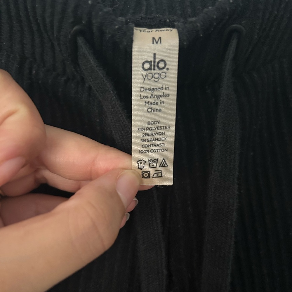 ALO Ribbed Joggers - Picture 3 of 5
